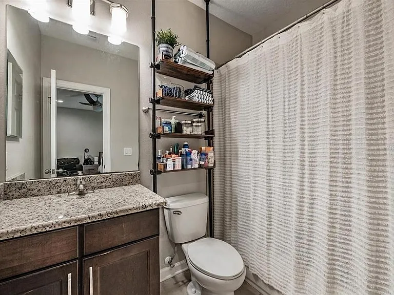 3007 W Palmira Ave — Photo 30