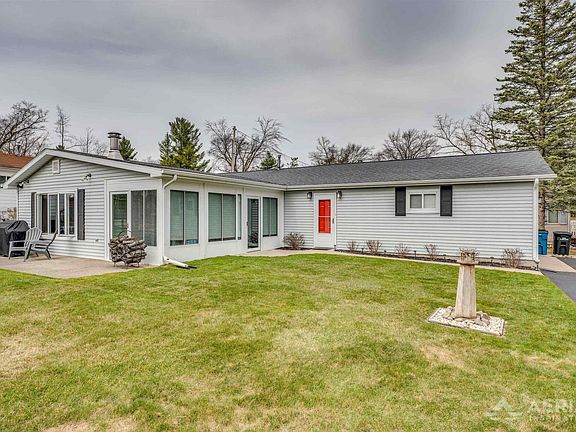 2nd image of 2832 E Flint Ct
