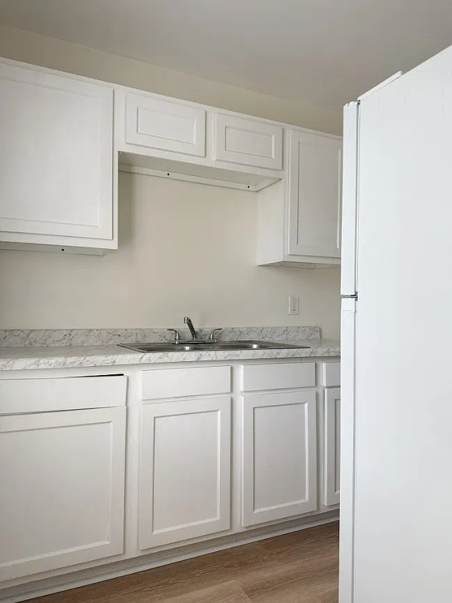 1510 SE Riverside Dr — Photo 2