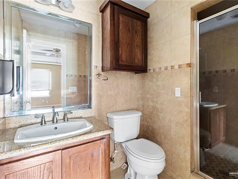 3005 S L St #2 — Photo 11