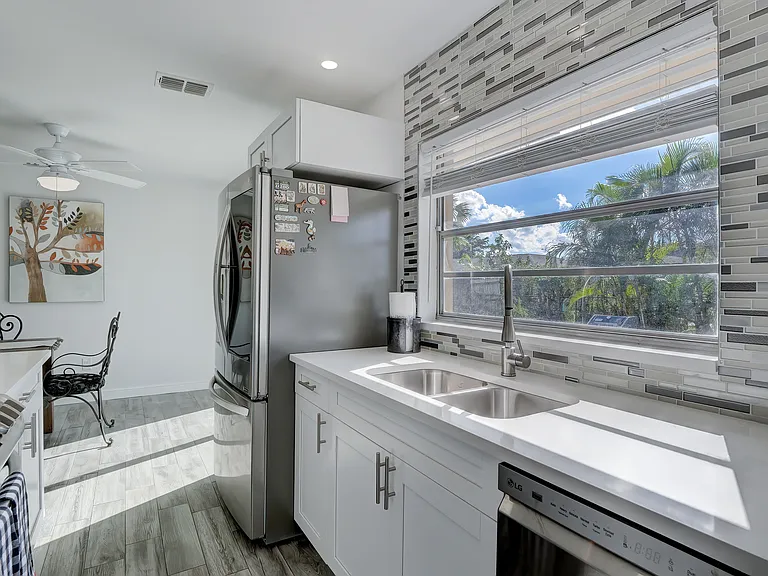 Kitchen view to Pool area