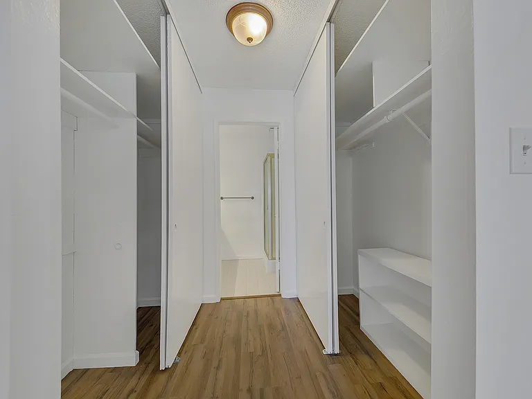 1126 Fairview Ave #104 — Photo 3