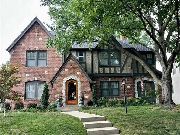 642 Romany Rd, Kansas City, MO 64113