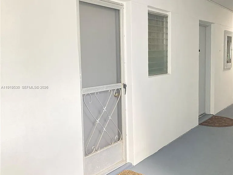 9159 SW 77th Ave #211 — Photo 8