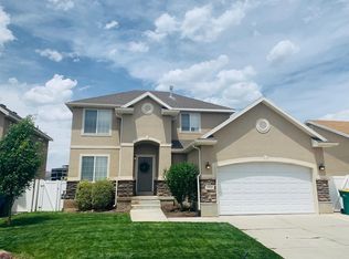 1932 W Pointe Meadow Loop, Lehi, UT 84043