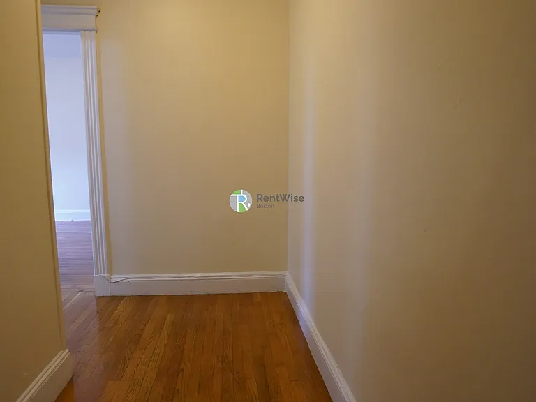 1148 Commonwealth Ave #33 — Photo 4