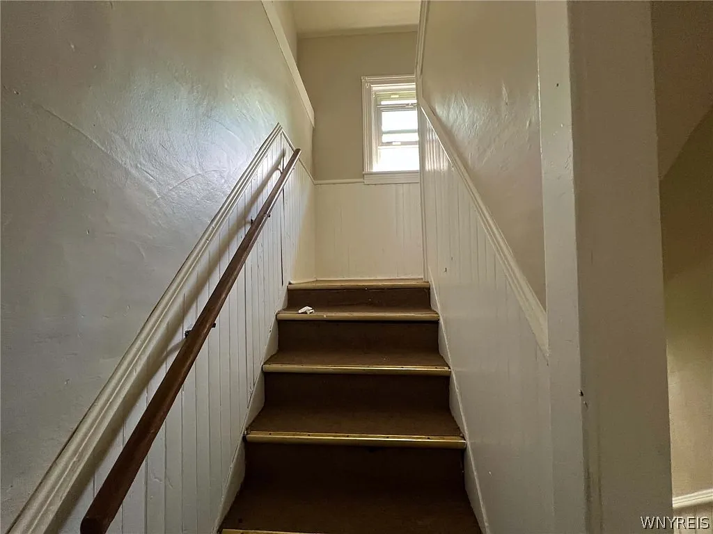2 bed, 1.0 bath, 2175 sqft, $1,150 — Photo 2