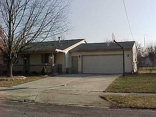 1st image of 1090 Amherst Dr