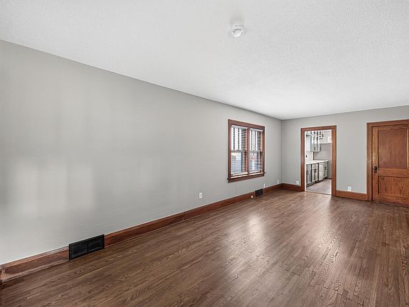 5th image of 1148 Lane Pl