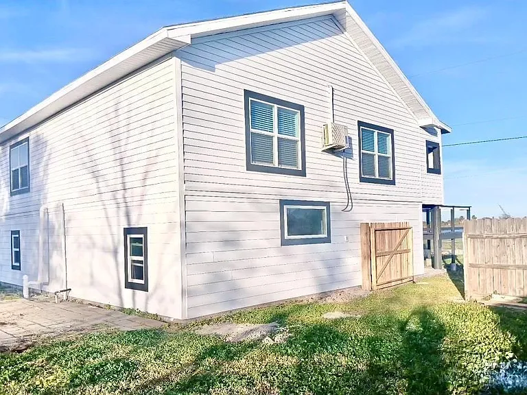 4406 Helen St #2 — Photo 19