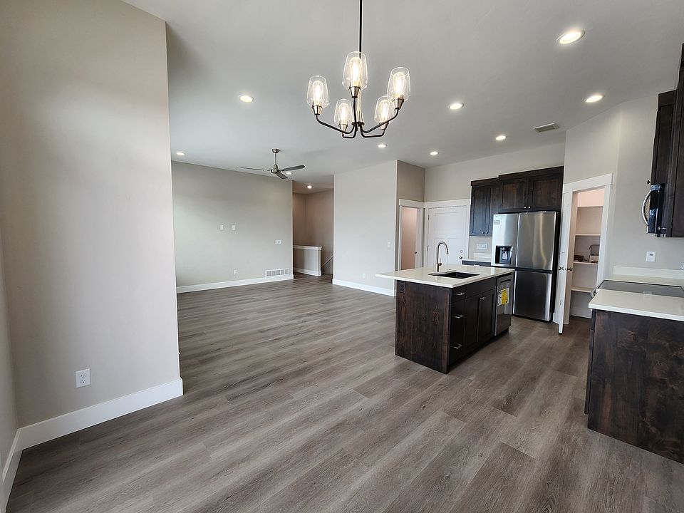 3010 Riata - 4_03252025