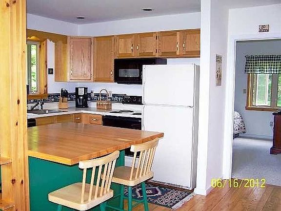 Kitchen with island