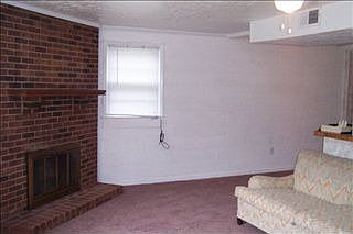 2nd image of 138 Oakwood Cir