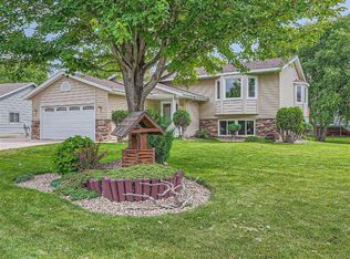 17426 Fireside Ln, Farmington, MN 55024