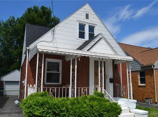 75 Rosary Ave, Lackawanna, NY 14218