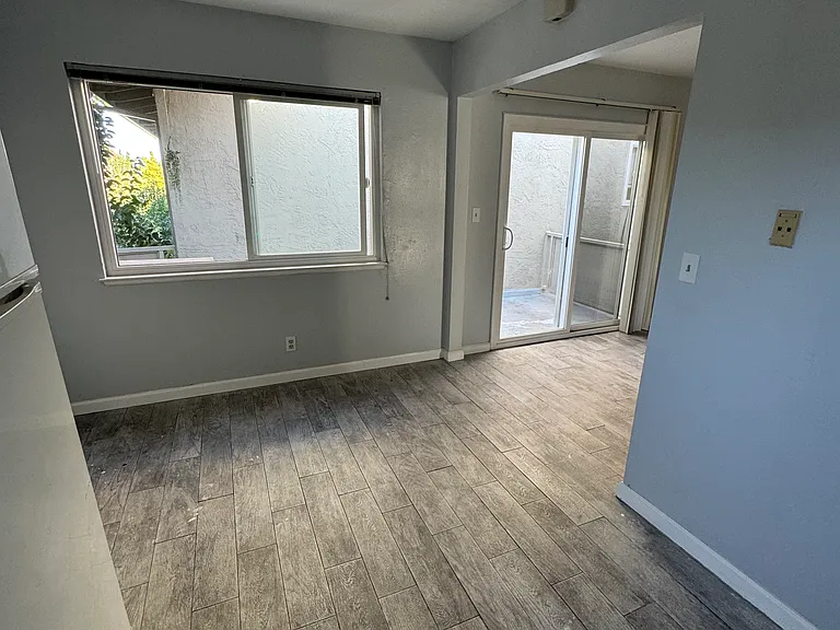 1077 Topaz Ave #17 — Photo 8