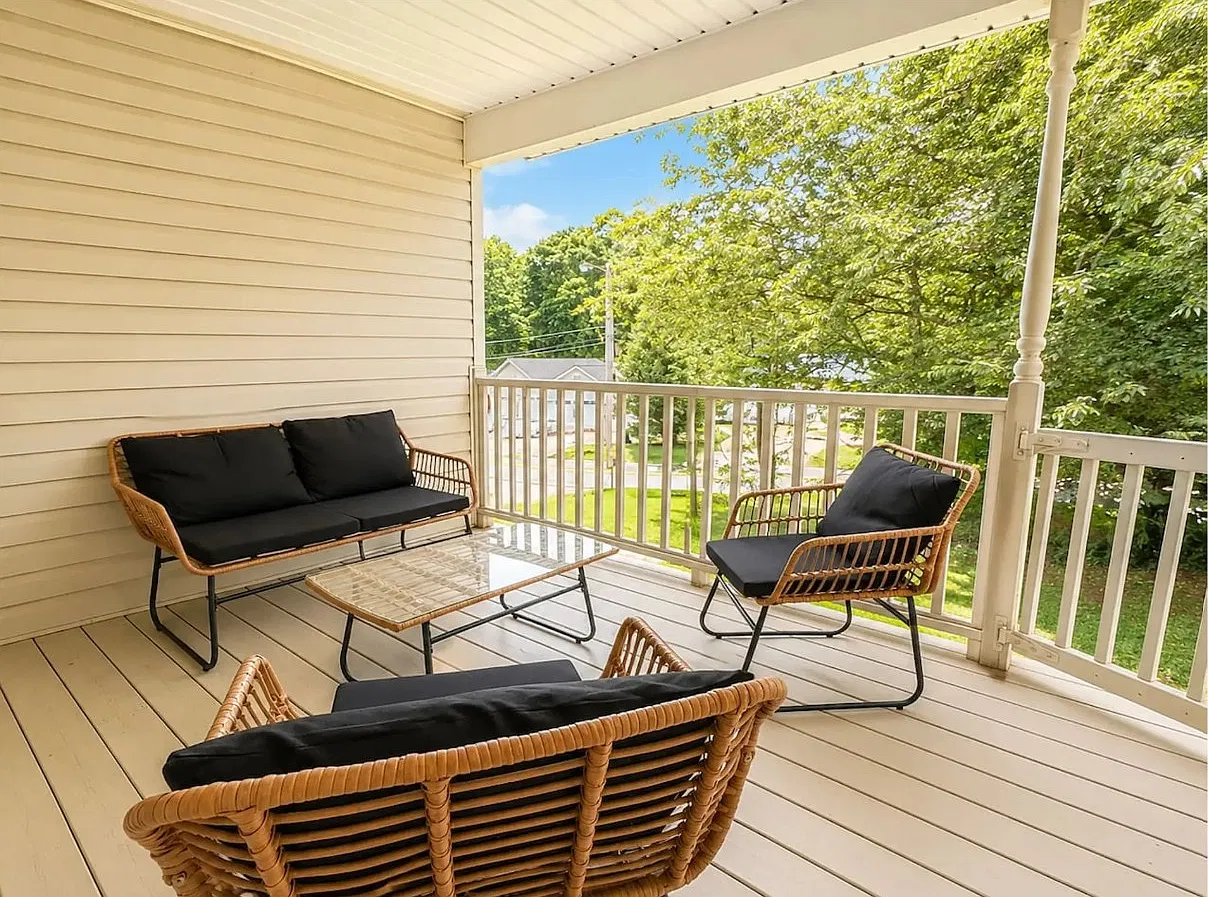 3 bed, 1500 sqft, $4,500 — Photo 3