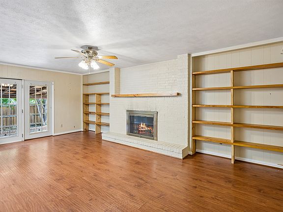 3rd image of 6241 Rincon Way