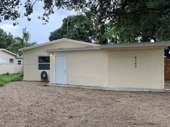 6740 Park St, Hollywood, FL 33024