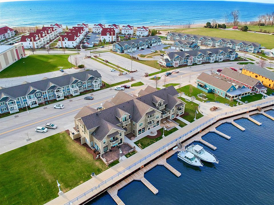 1st image of 650 S Pier Dr APT 7