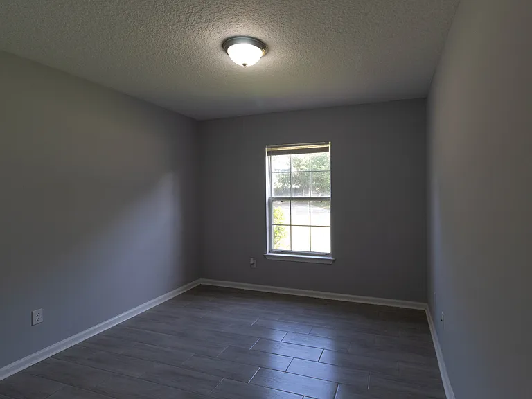 236 Clover Ct — Photo 33