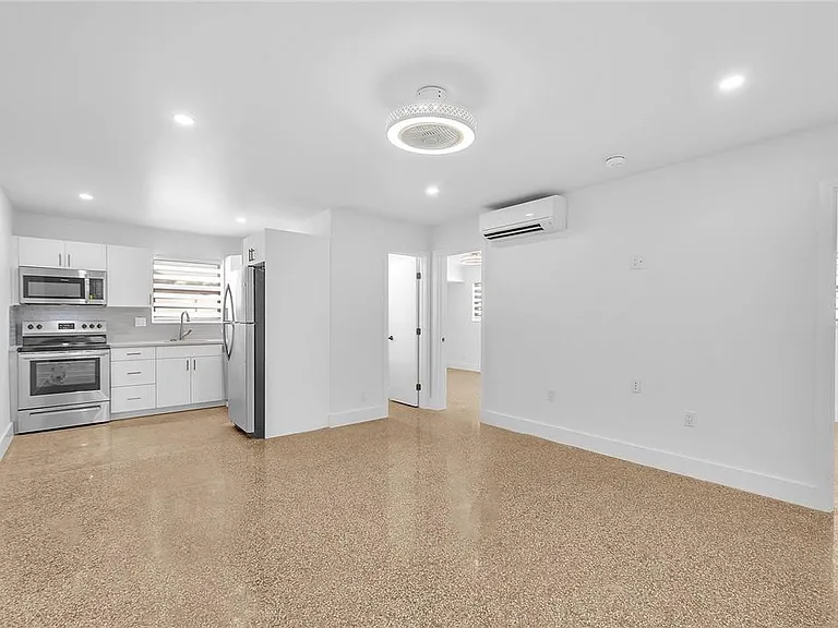 5122 NE 19th Ave #2 — Photo 12
