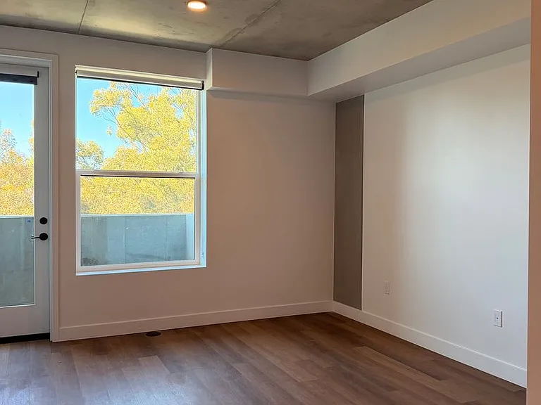 Rainford Apartments — Photo 53