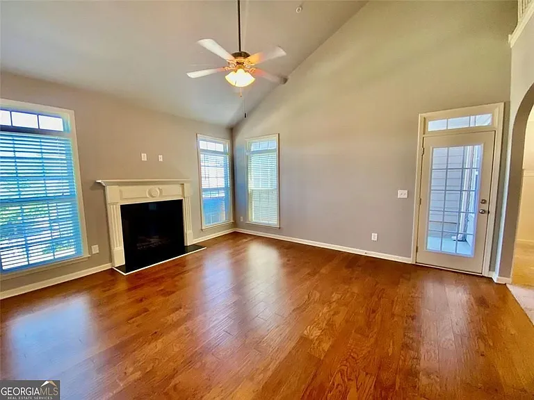 3322 Castleberry Village Dr — Photo 8