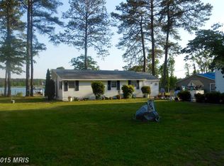 204 Gardner Rd, Hague, VA 22469