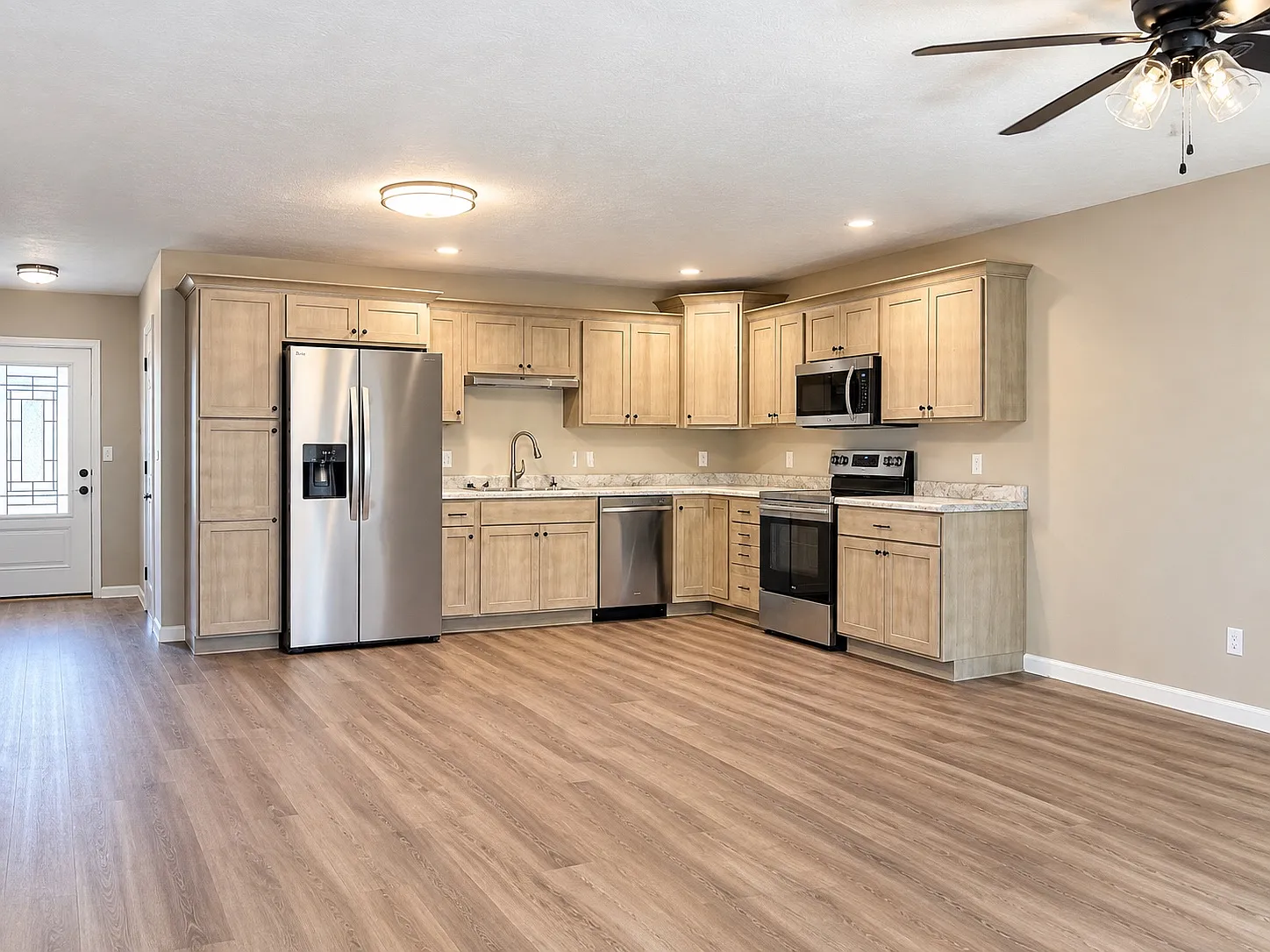 2 bed, 1100 sqft, $1,250 — Photo 2