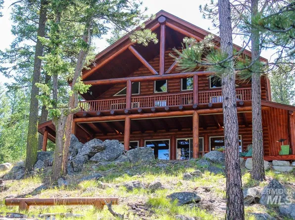 1610 Crown Point Pkwy, Cascade, ID 83611