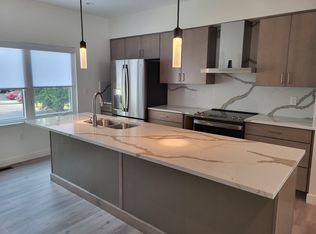 826 7th St, Columbus, IN 47201