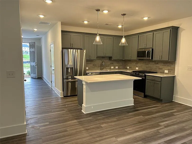 1708 Gunnin Trce NW — Photo 9