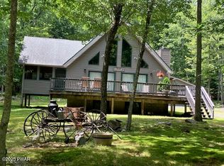 119 Upper Lakeview Dr, Hawley, PA 18428