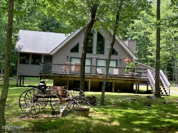 119 Upper Lakeview Dr, Hawley, PA 18428