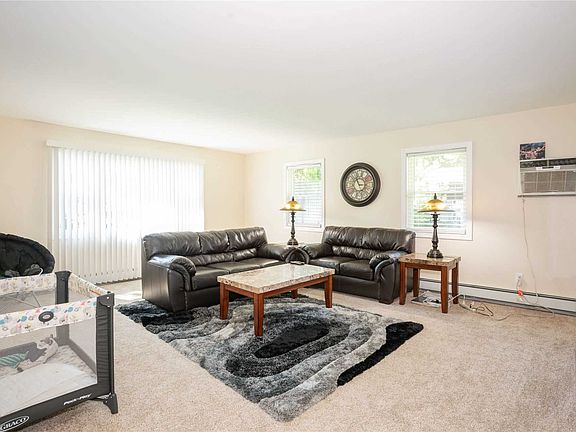 3rd image of 55 Lee Ave