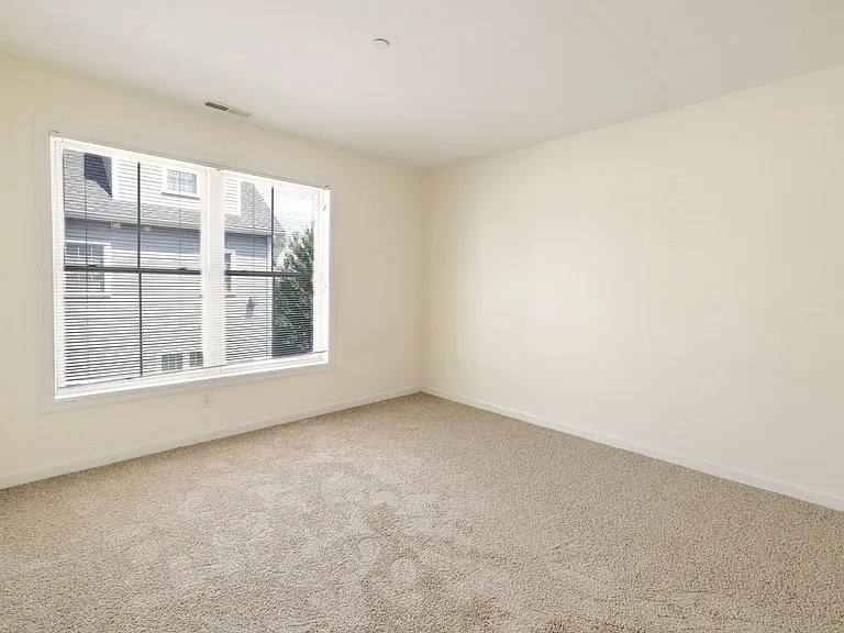 Summerview Square — Photo 15
