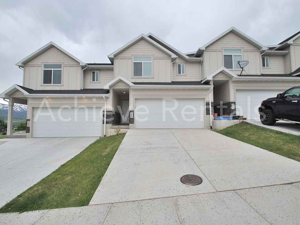 1st image of 786 E Ruby Dr
