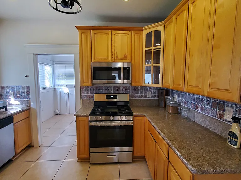 103 S Ardmore Ave — Photo 6