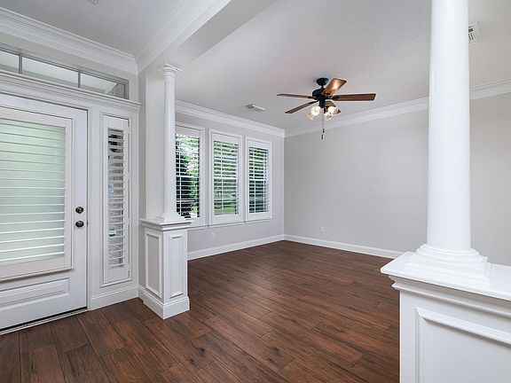2nd image of 18 Doeskin Pl