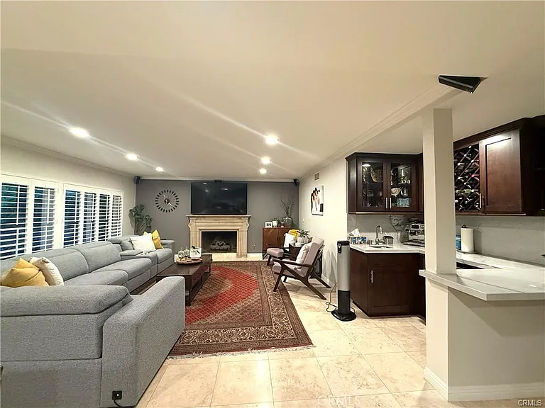 548 Sycamore Ave — Photo 9