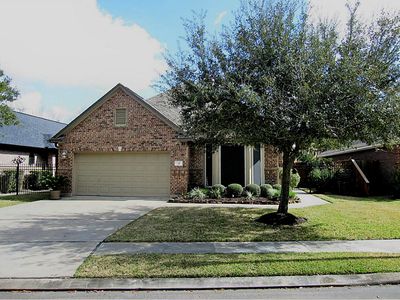32 Red Oak Ct, Lake Jackson, TX, 77566