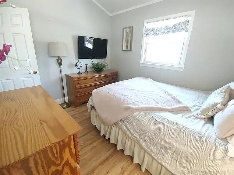 73 E Shore Dr — Photo 11