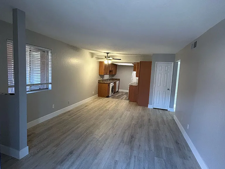 16602 N 25th St #218 — Photo 2