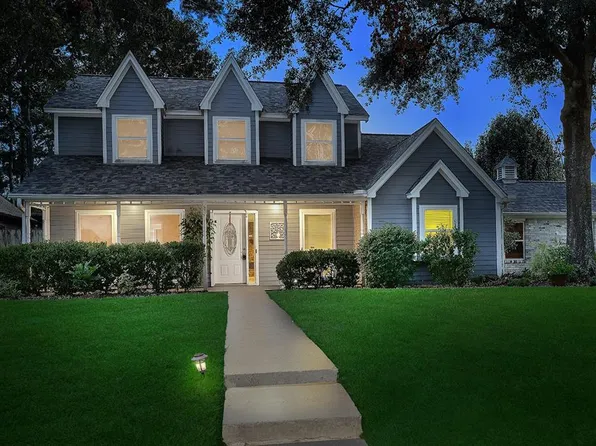 25910 Lake Lawn Drive, The Woodlands, TX 77380