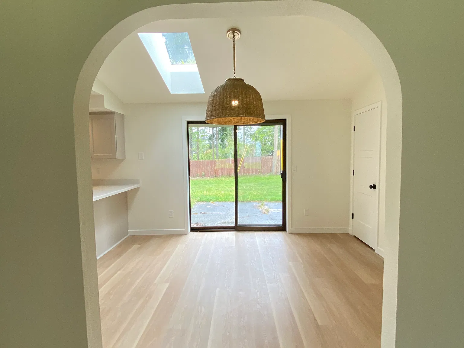 2 bed, 1176 sqft, $2,400 — Photo 3