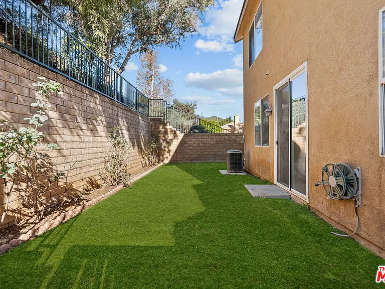 30311 Ashfield Ct — Photo 32