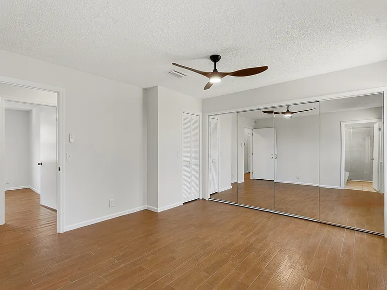 404 Westgate Cir — Photo 24