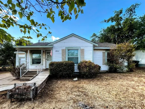 1911 SE 20th St, Mineral Wells, TX 76067