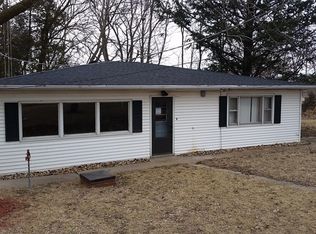 11379 Hoover Rd, Rock Falls, IL 61071